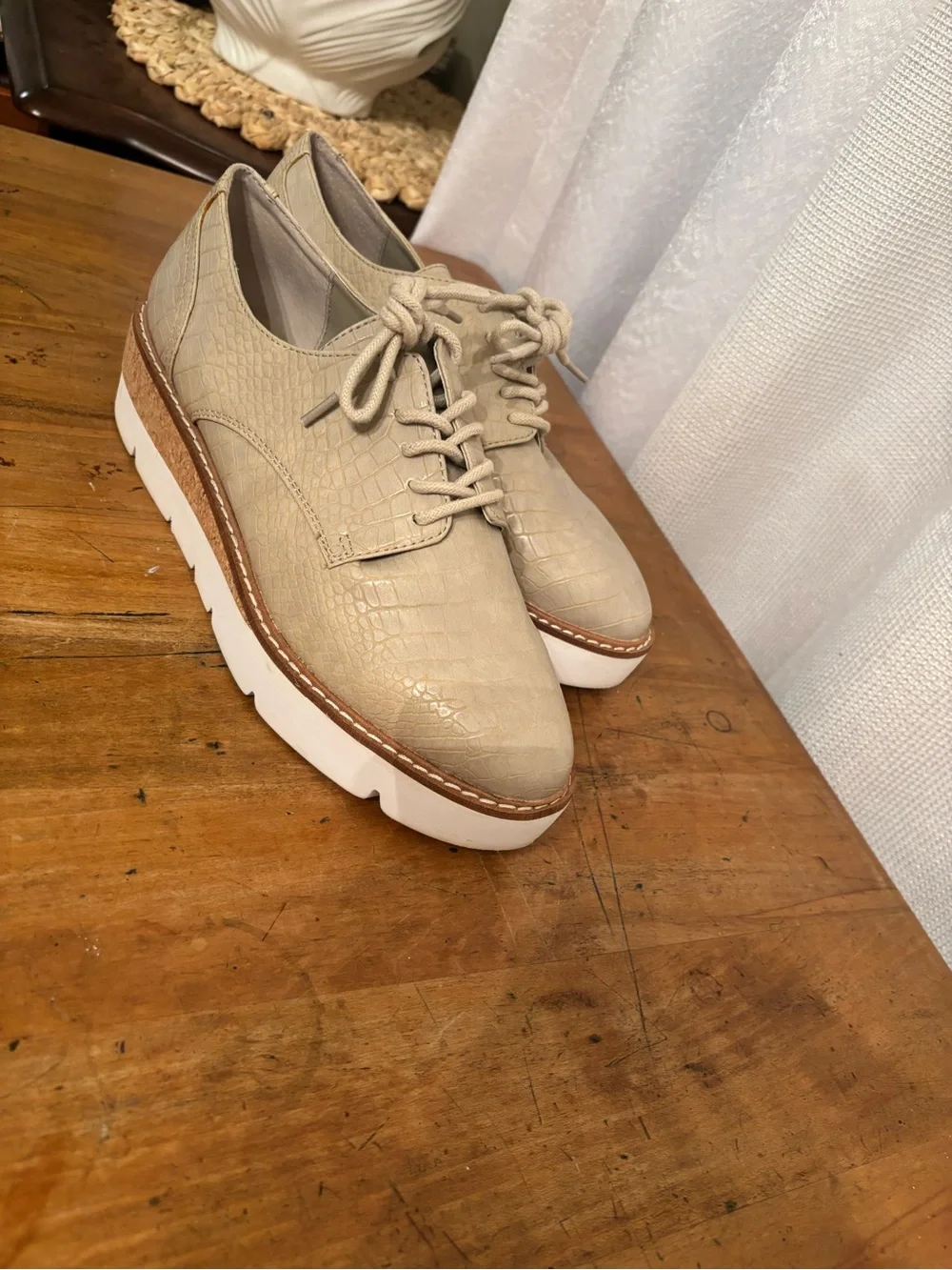 Steve Madden Women's Taupe Platform Oxford Shoes
